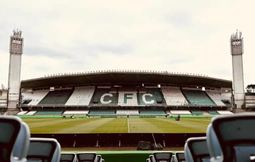 STJD multa Coritiba por atos racistas de torcedores durante cl&aacute;ssico contra o Athletico-PR
