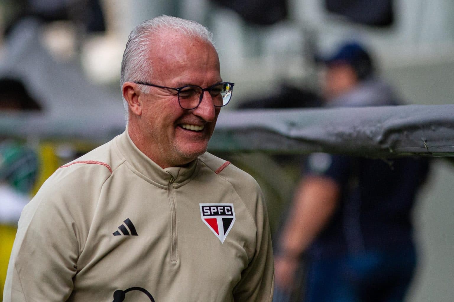 &ldquo;Aben&ccedil;oou o Tite&rdquo;: Dorival elogia novo t&eacute;cnico do Flamengo e rubro-negros &lsquo;se derretem&rsquo; por ex