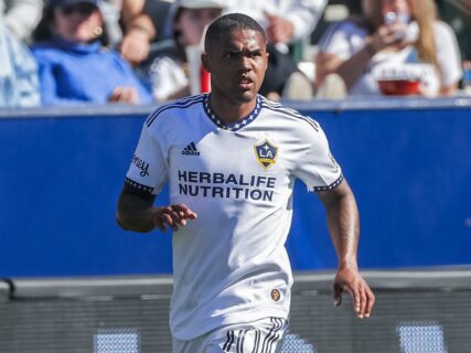 Douglas Costa se despede do LA Galaxy e causa alvoro&ccedil;o na torcida do Gr&ecirc;mio