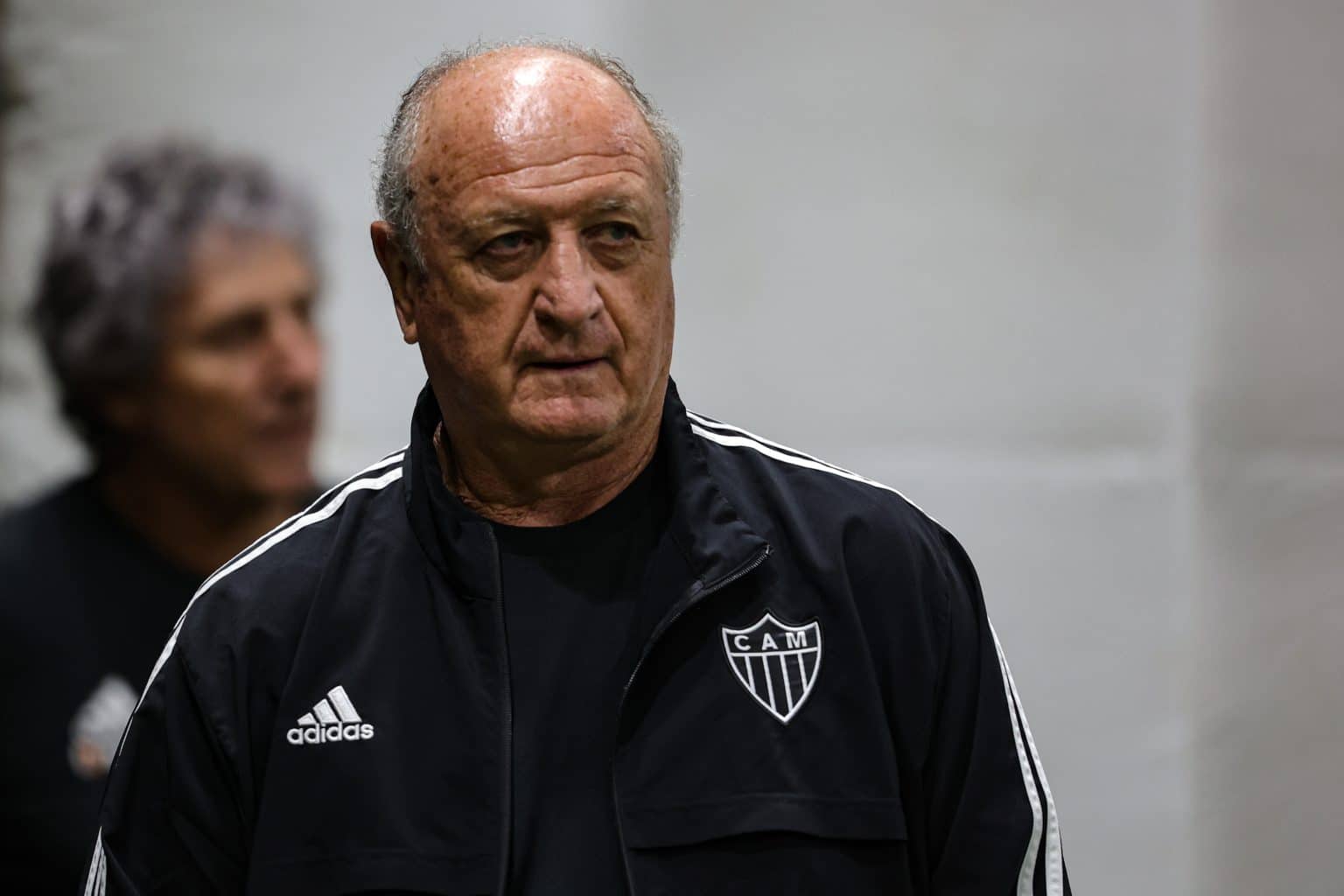 &ldquo;Fora Felip&atilde;o&rdquo;: t&eacute;cnico vira alvo da torcida ap&oacute;s derrota inesperada do Atl&eacute;tico-MG