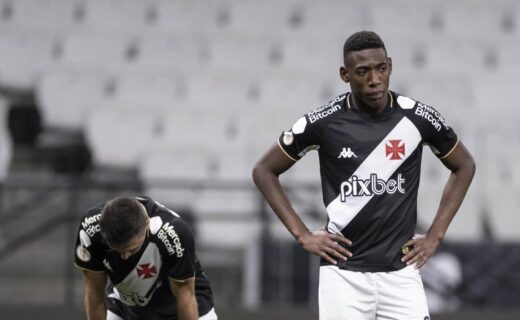 Torcida do Vasco escolhe culpado por derrota para o Inter