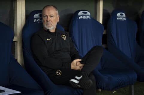 Mano Menezes vai do c&eacute;u ao inferno com alvinegros em empate do Corinthians contra o Fluminense