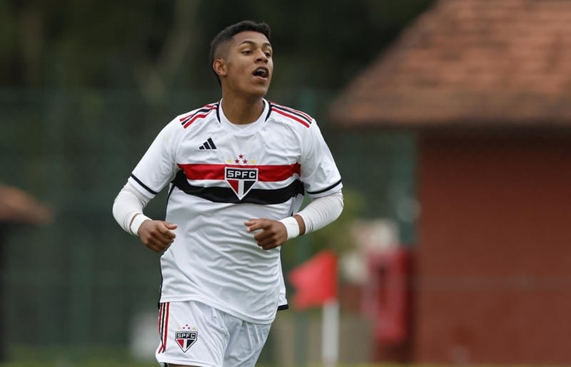 S&atilde;o Paulo: Joia de Cotia brilha no Brasileir&atilde;o sub-17 e empolga torcedores