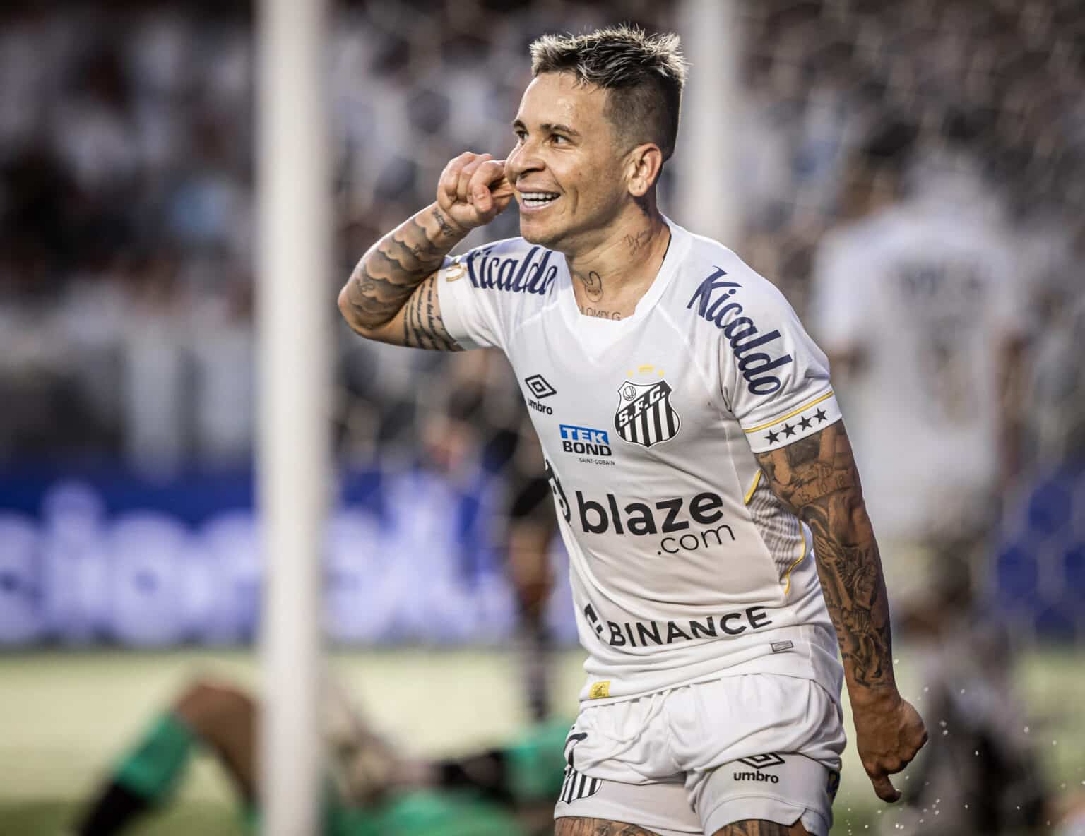 &ldquo;Soteldinho neles&rdquo;: torcedores do Santos &lsquo;se derretem&rsquo; por atua&ccedil;&atilde;o de gala do camisa 10 nas Eliminat&oacute;rias
