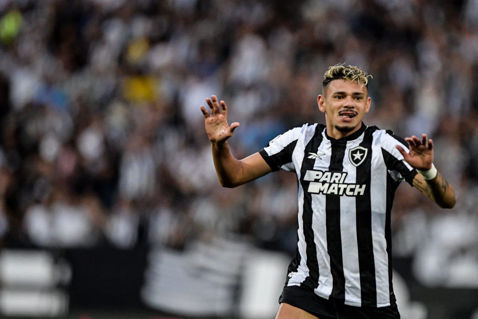 &ldquo;#TIQUINHODAY&rdquo;: torcida do Botafogo faz campanha para atacante encerrar jejum de gols nesta segunda