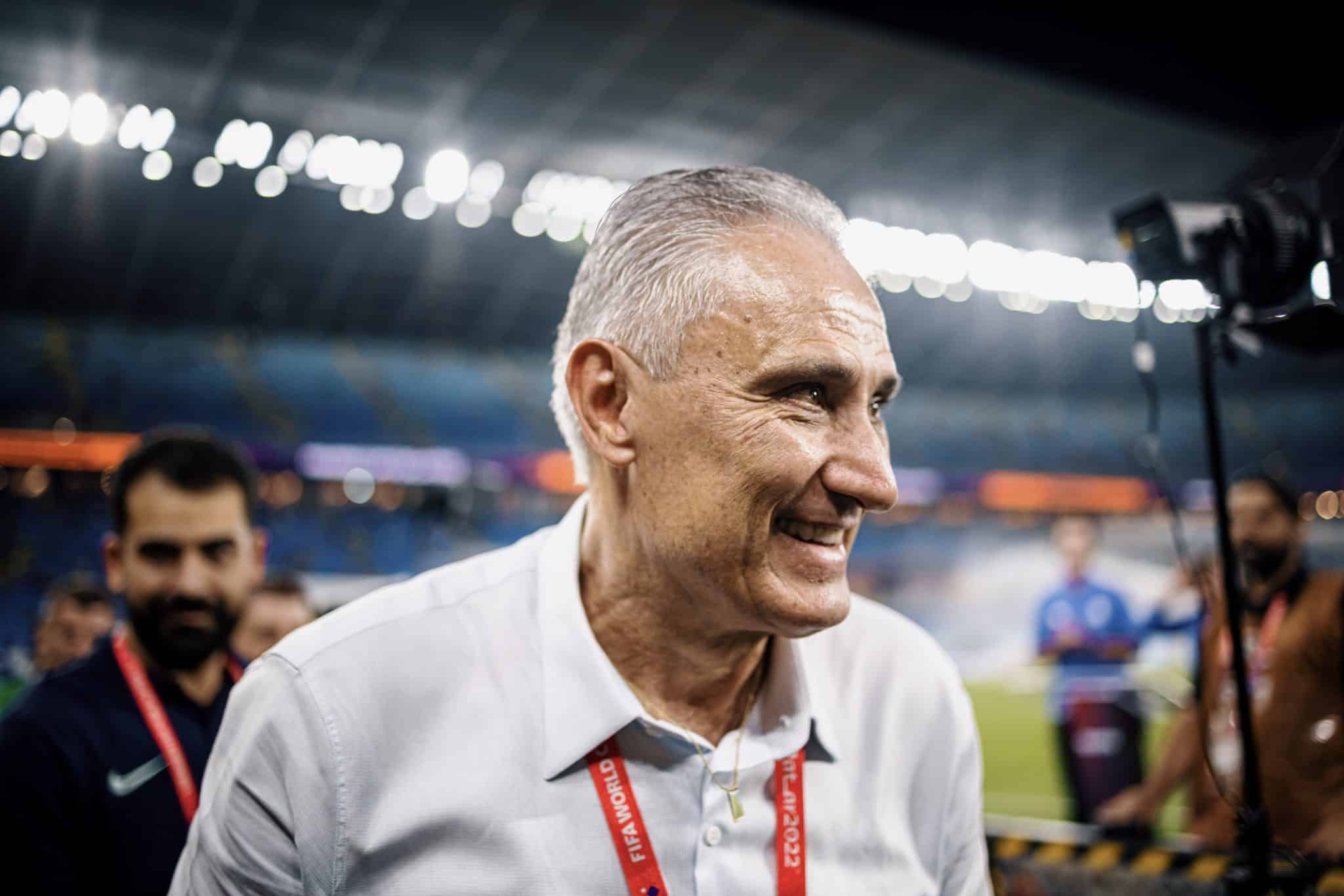 “Bem-vindo ao maior do mundo”: torcedores do Flamengo celebram anúncio de Tite